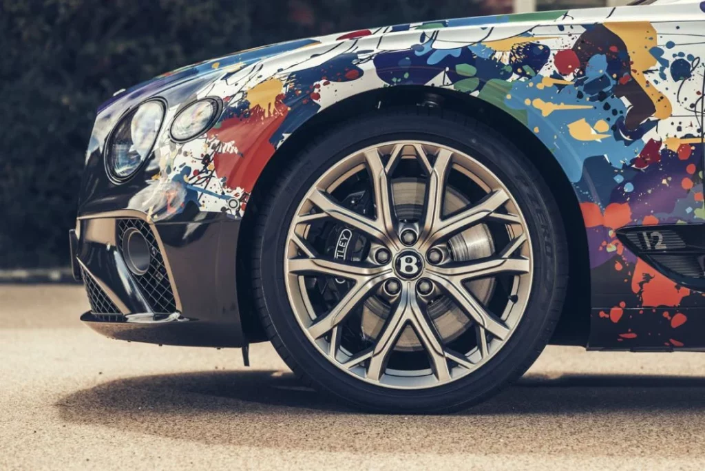 El cuarto 'Pride Car' de Bentley refleja el compromiso con la comunidad LGTBQ+ 9 Motor16 BENTLEY CONTINENTAL GTC PRIDE 6 Motor16