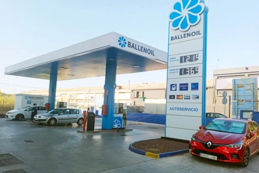 Ballenoil Alicante gasolinera low cost Motor16