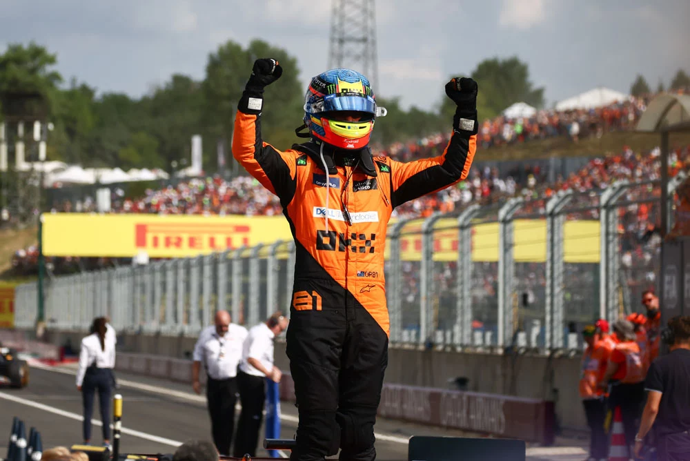 GP de Hungría: el día que Oscar Piastri y Max Verstappen se pusieron de los nervios 3 Motor16 EuropaPress 6101646 21 july 2024 hungary mogyorod australian formula one driver oscar piastri Motor16