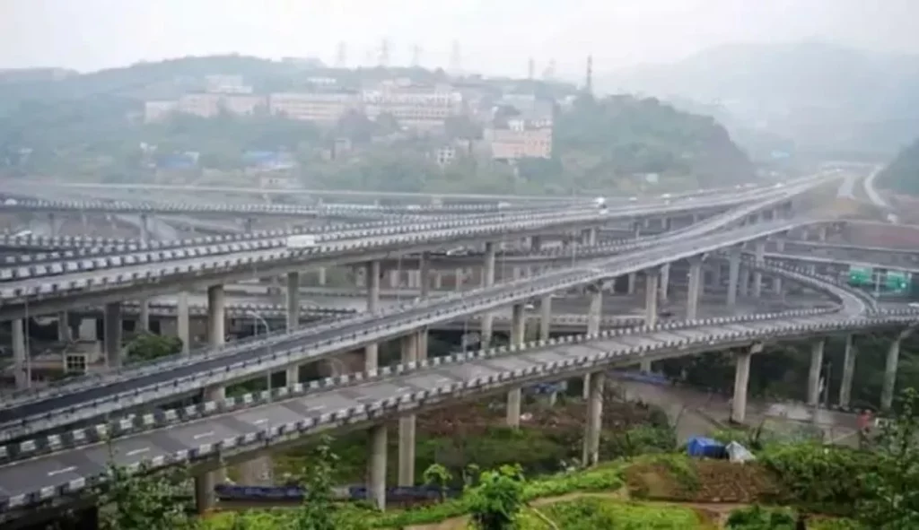 Adivina donde está el intercambiador de carreteras más grande de mundo 1 Motor16 Los problemas que sufre esta carretera en China