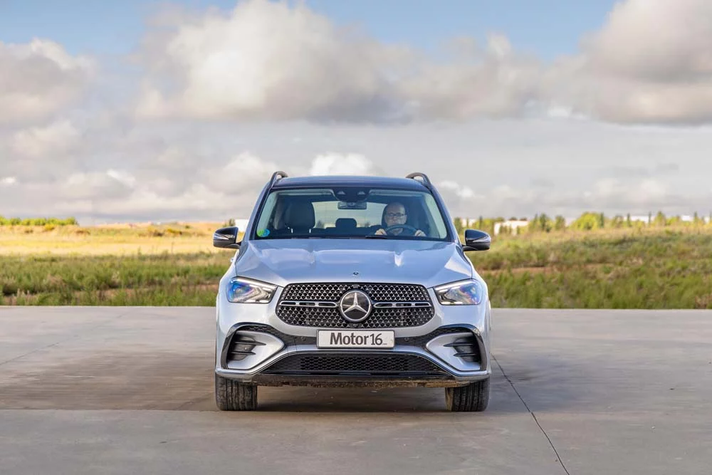 Mercedes GLE 450d 4MATIC 19 Motor16