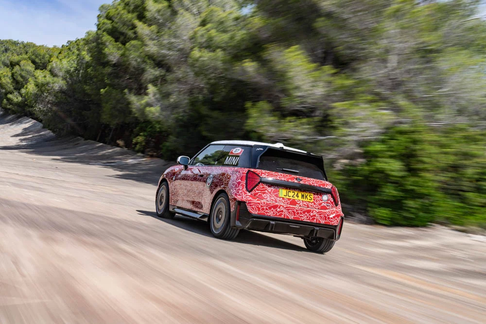 El MINI John Cooper Works eléctrico debuta en el mejor de los escenarios 1 Motor16 MINI John Cooper Works eléctrico
