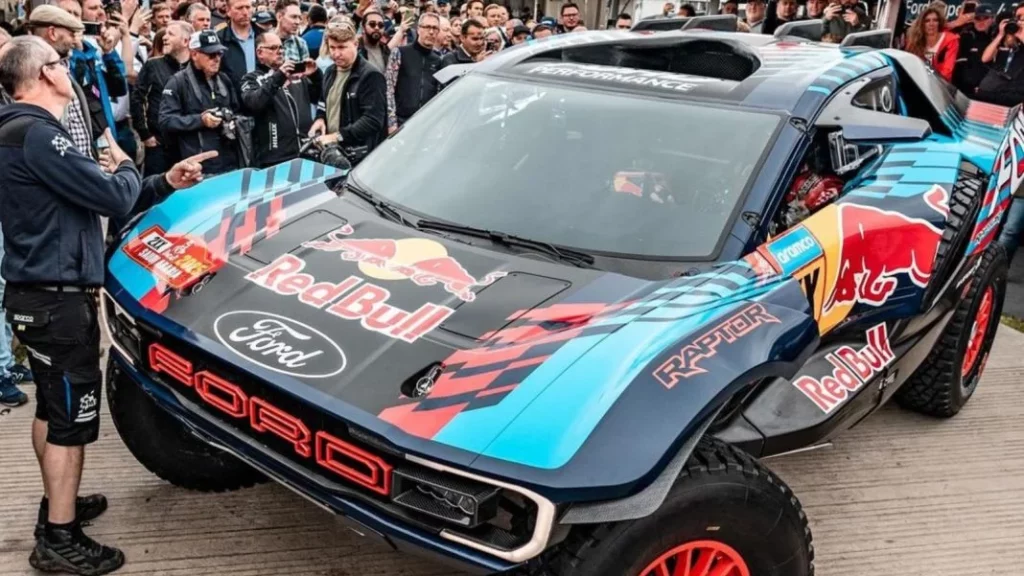 Carlos Sainz y un cambio en su pick up habitual