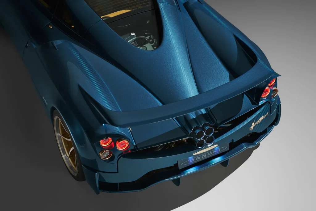 Pagani rompe moldes: presenta su primer modelo con cambio manual 14 Motor16 PAGANI HUAYRA EPITOME 10 Motor16