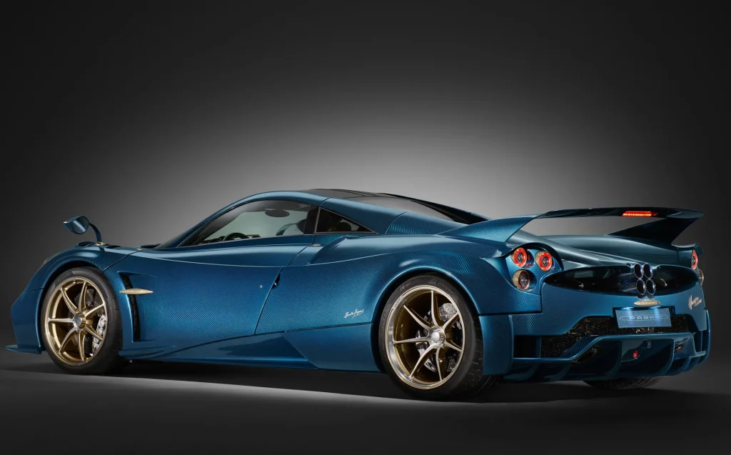 Pagani rompe moldes: presenta su primer modelo con cambio manual 8 Motor16 PAGANI HUAYRA EPITOME 4 Motor16