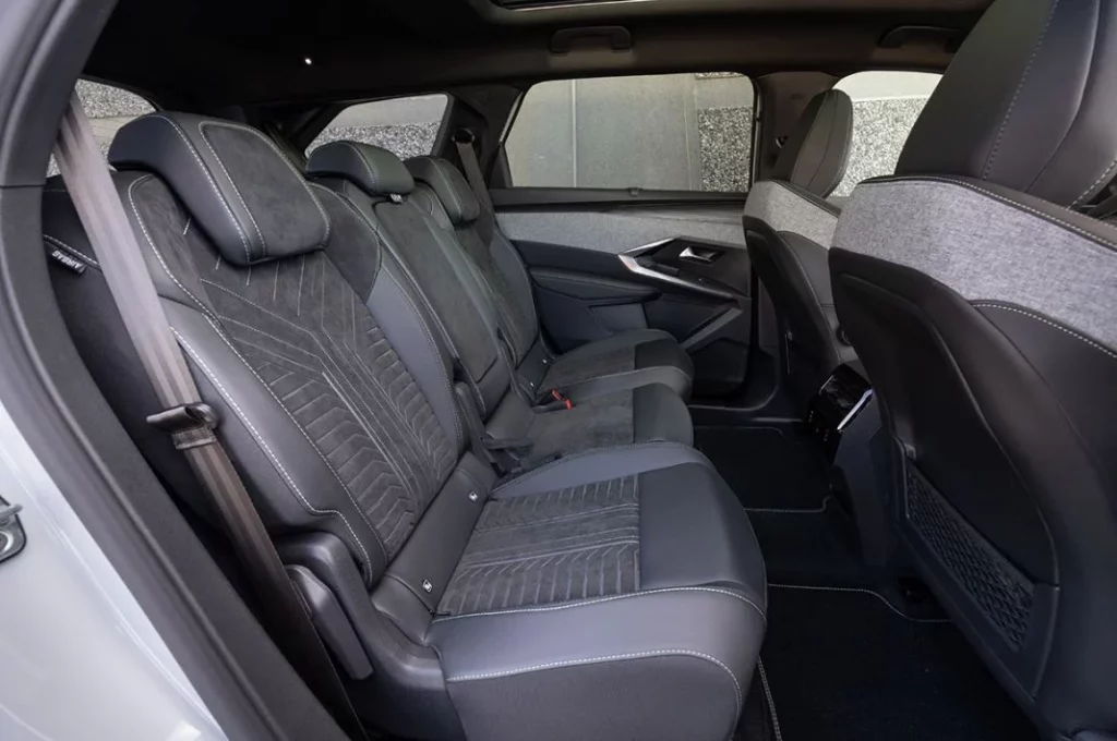 Peugeot E 5008 prueba 14 Motor16