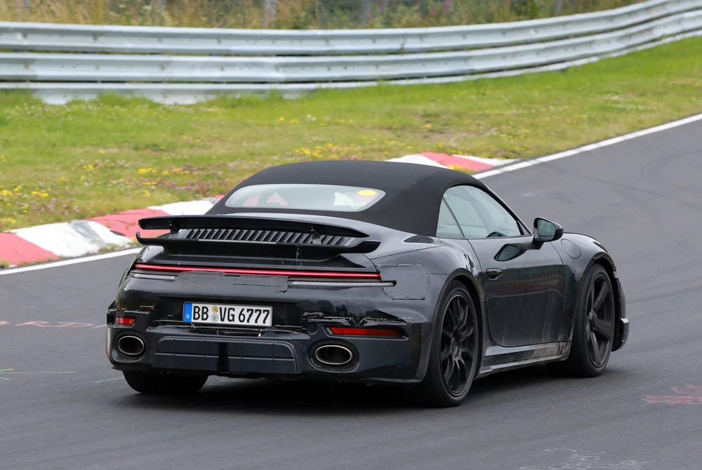 Al Porsche 911 Cabrio también le llega la hibridación 16 Motor16 Porsche 992 turbo s facelift 13 Motor16
