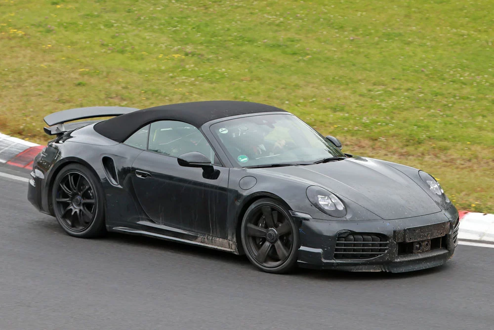 Al Porsche 911 Cabrio también le llega la hibridación 8 Motor16 Porsche 992 turbo s facelift 5 Motor16