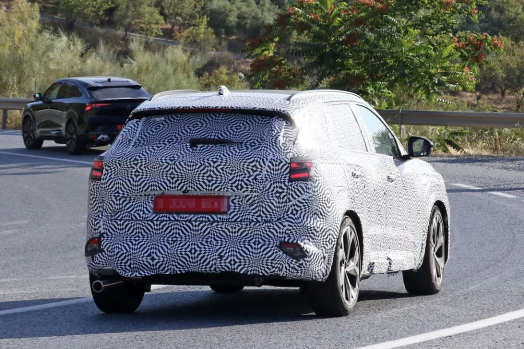 El nuevo Renault Austral ya está en la carretera 14 Motor16 Renault Austral facelift 11 Motor16