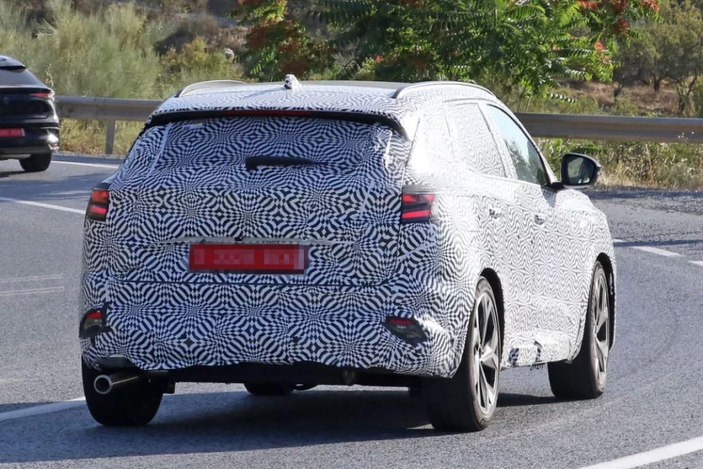 El nuevo Renault Austral ya está en la carretera 15 Motor16 Renault Austral facelift 12 Motor16