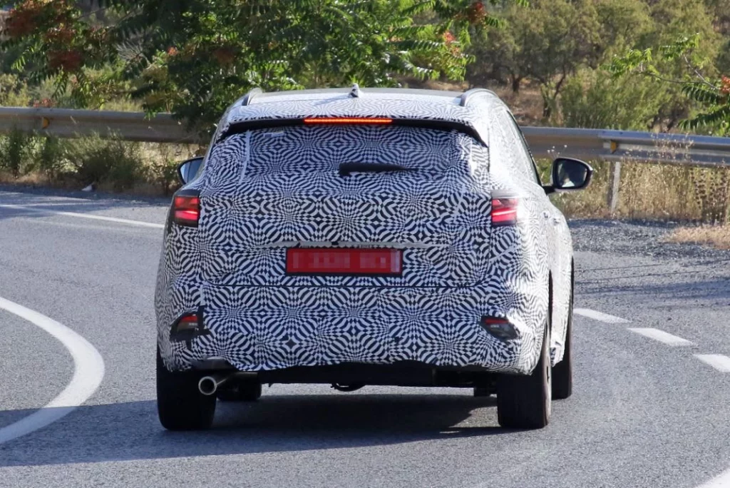 El nuevo Renault Austral ya está en la carretera 16 Motor16 Renault Austral facelift 13 Motor16