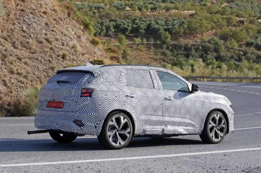 El nuevo Renault Austral ya está en la carretera 12 Motor16 Renault Austral facelift 9 Motor16