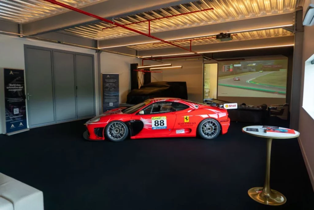 SHY Automotive, el 'hotel' inglés, de 5 estrellas, para coches exclusivos 19 Motor16 SHY Automotive 18 Motor16