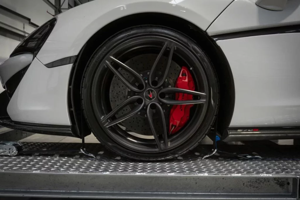 SHY Automotive, el 'hotel' inglés, de 5 estrellas, para coches exclusivos 53 Motor16 SHY Automotive 53 Motor16