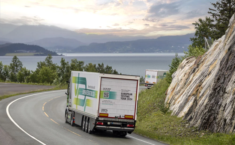 El largo viaje de Cabo Norte a Tarifa en el supercamión eléctrico de Mercedes 6 Motor16 VIAJE MERCEDES EACTROS 2 Motor16