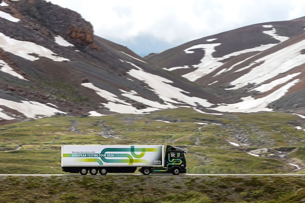 El largo viaje de Cabo Norte a Tarifa en el supercamión eléctrico de Mercedes 9 Motor16 VIAJE MERCEDES EACTROS 5 Motor16