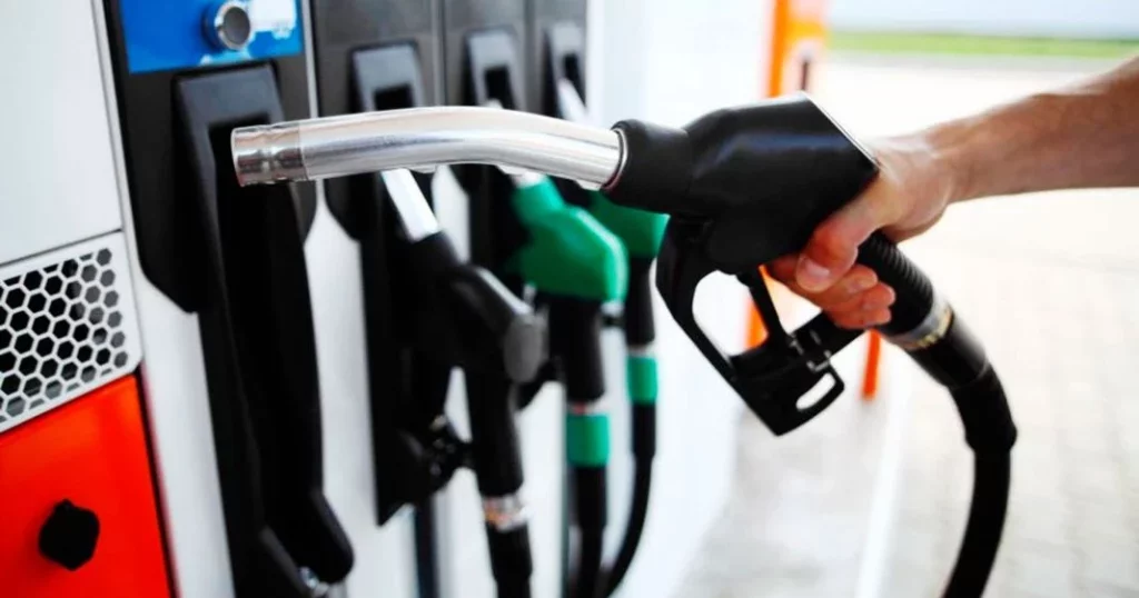 El fallo más tonto con el que la puedes liar al repostar 25 Motor16 desplazan