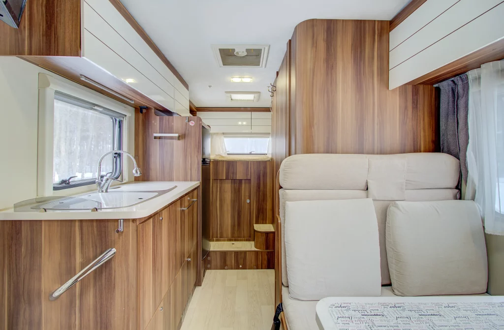asientos muebles camper Motor16