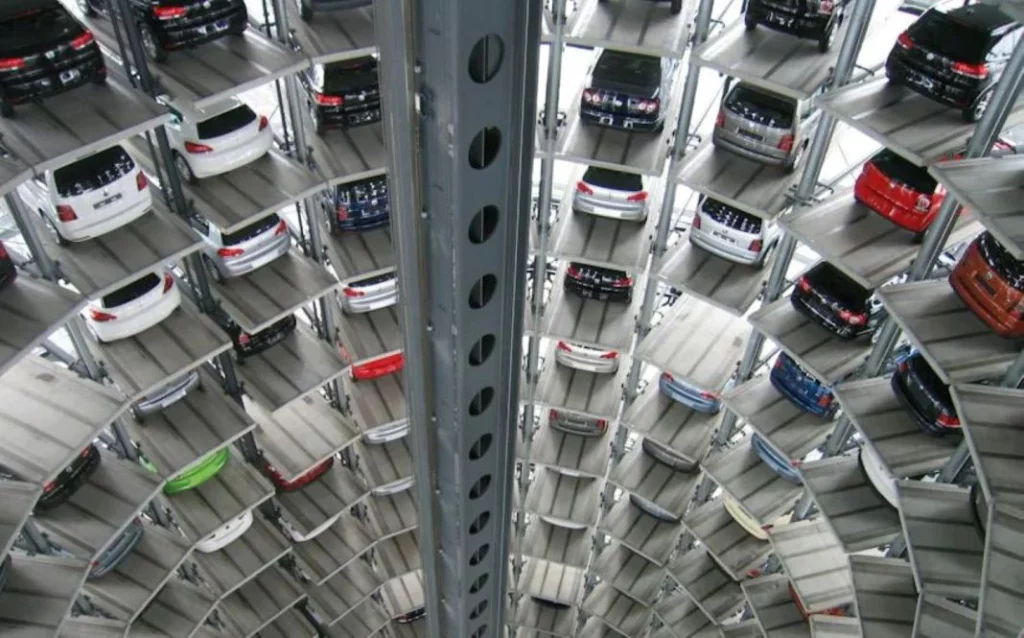 Auge del sector del aparcamiento inteligente: generará 7.356 M€ y revoluciona la movilidad urbana 1 Motor16 autos technology vw multi storey car park 63294 Motor16