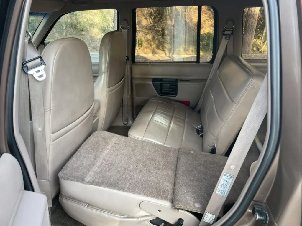 ford explorer parque jurasico 170 Motor16