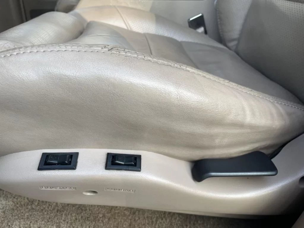 ford explorer parque jurasico 271 Motor16