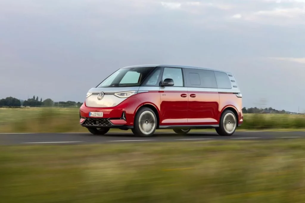 VW Vehículos Comerciales alcanza resultados récord en el primer semestre del 2024 4 Motor16 id buzz gtx lwb Motor16