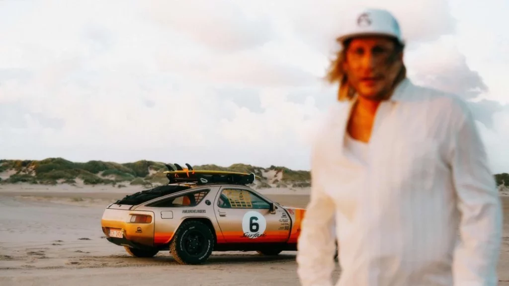 Porsche 928 Surfari: La brillante locura de un surfero polaco 1 Motor16 porsche 928 surfari 10 Motor16