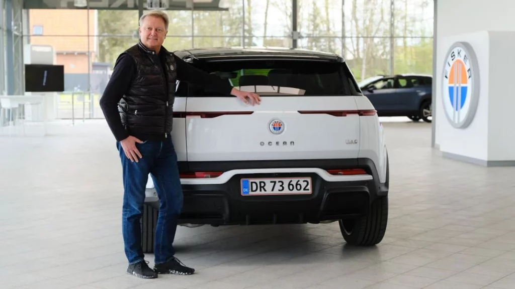 ¿Cuál es el salario que cobraban anteriormente los dueños de esta marca de coches?