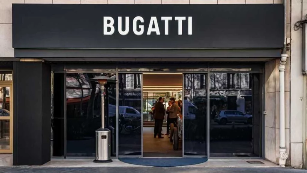 showroom bugatti paris Motor16
