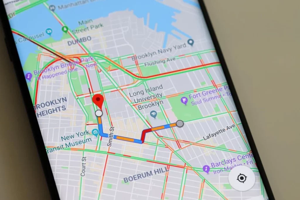 191004100903 google maps phone stock Motor16