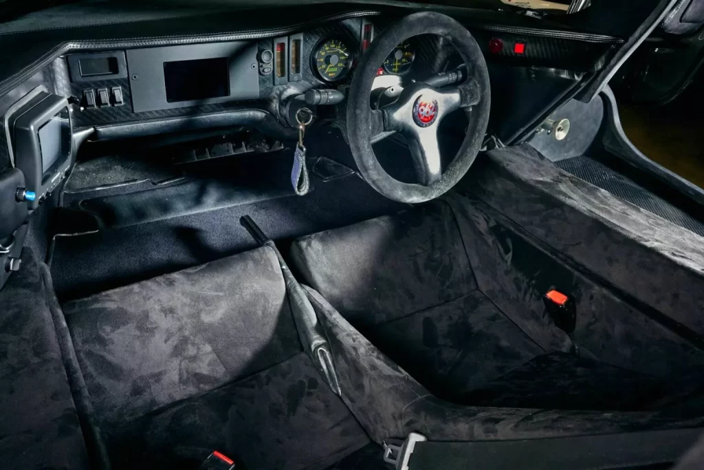 1992 Schuppan 962CR. Mecum. Imagen interior.