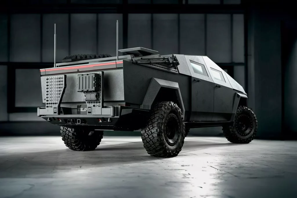 El Tesla Cybertruck se prepara para la guerra: Literal 2 Motor16 2024 Tesla Cybertruck. Sting blindado. Imagen estudio.