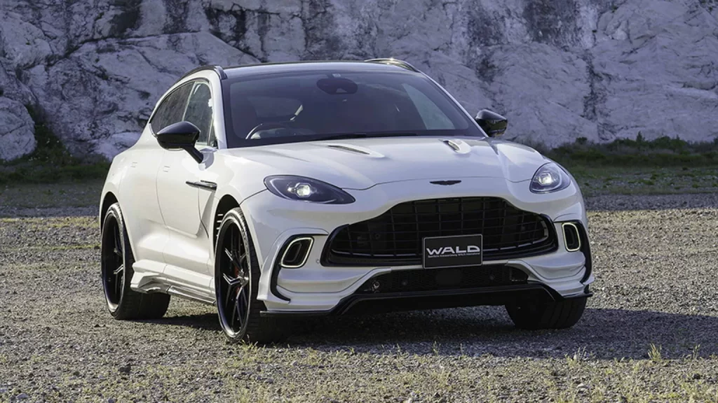El Aston Martin DBX gana puntos gracias a Wald International 6 Motor16 2024 Aston Martin DBX Black Bison Edition Wald 1 Motor16