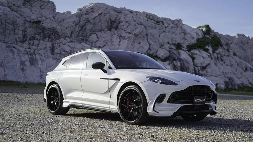 El Aston Martin DBX gana puntos gracias a Wald International 7 Motor16 2024 Aston Martin DBX Black Bison Edition Wald 2 Motor16