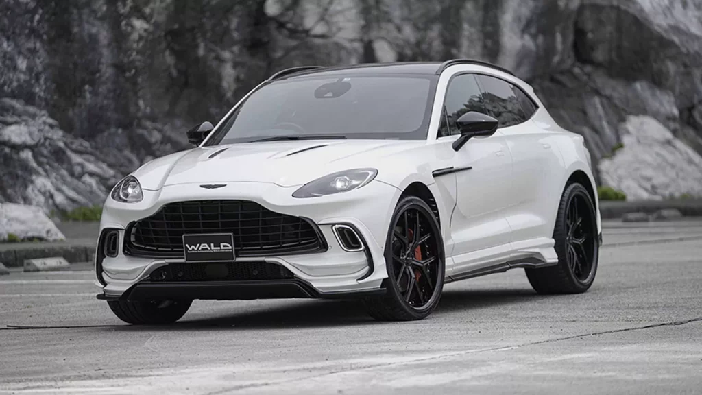 El Aston Martin DBX gana puntos gracias a Wald International 8 Motor16 2024 Aston Martin DBX Black Bison Edition Wald 4 Motor16