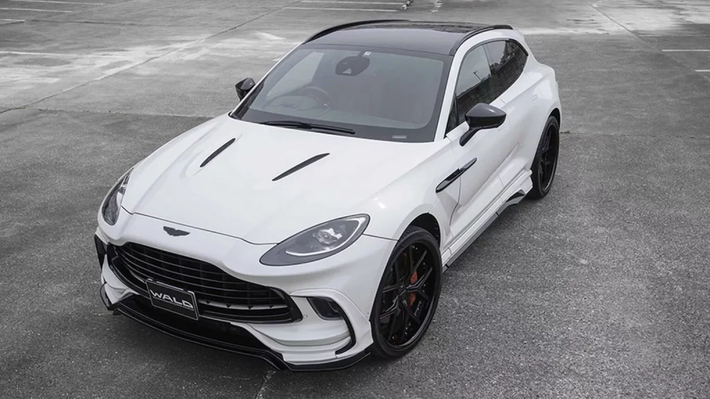 El Aston Martin DBX gana puntos gracias a Wald International 9 Motor16 2024 Aston Martin DBX Black Bison Edition Wald 5 Motor16
