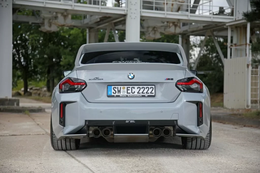 Este vitaminado BMW M2 es tan potente como un salvaje M4 CS 2 Motor16 2024 BMW M2 Extreme Customs. Imagen trasera.