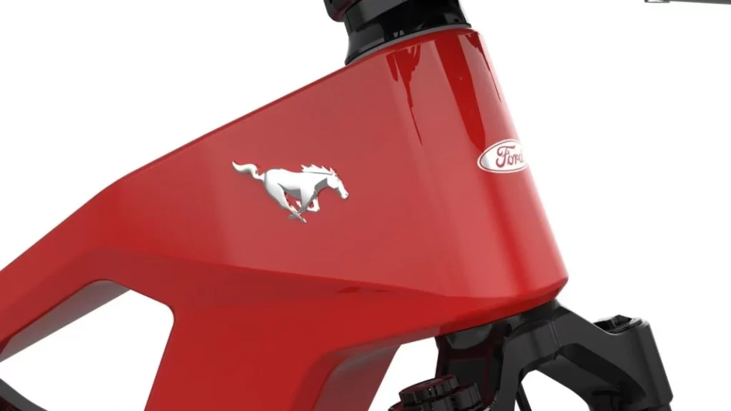 Los Ford Mustang y Ford Bronco ya tienen sus bicicletas eléctricas 11 Motor16 2024 Ford Mustang E Bike 3 Motor16
