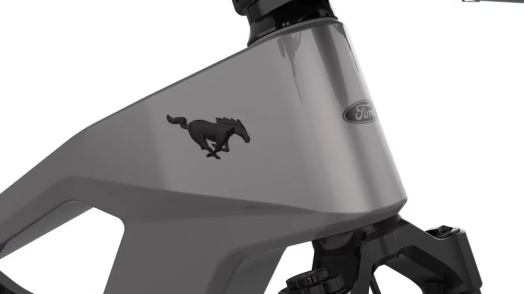 Los Ford Mustang y Ford Bronco ya tienen sus bicicletas eléctricas 14 Motor16 2024 Ford Mustang E Bike 8 Motor16
