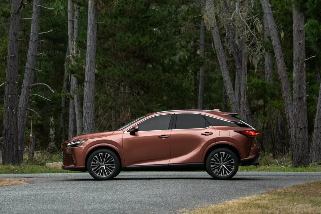 El Lexus RX se pone en forma al otro lado del charco 18 Motor16 2024 Lexus RX 16 Motor16