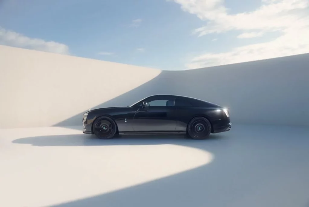 2024 Rolls-Royce Spectre. Novitec. Spofec. Imagen lateral.
