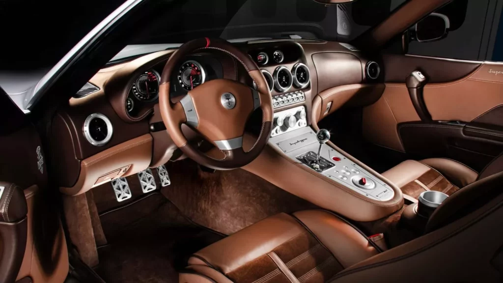 Touring Superleggera Veloce12: O cuando le das una vuelta a un 550 Maranello 4 Motor16 2024 Touring Superleggera Veloce12. Imagen interior.