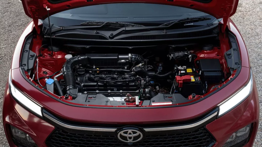 2024 Toyota Starlet Cross. Imagen motor.