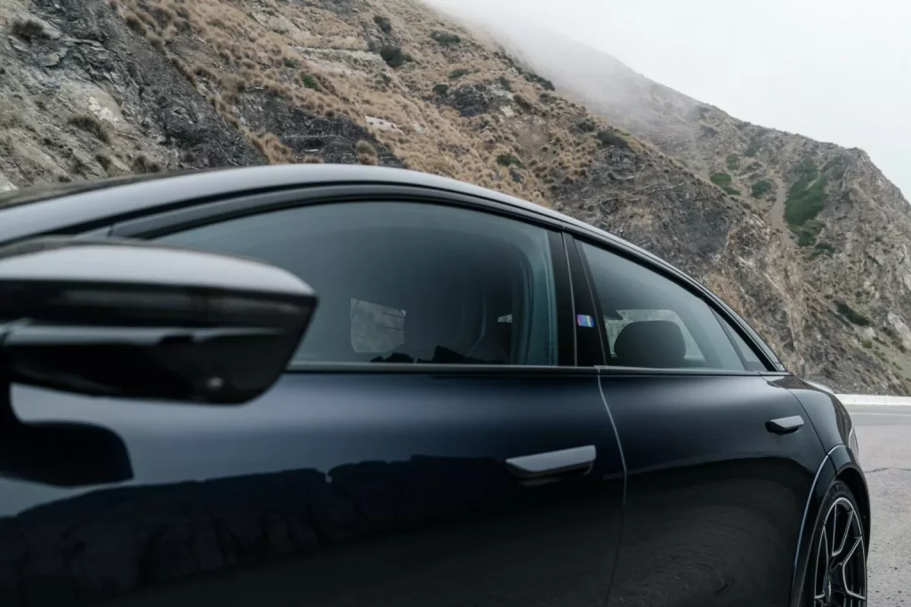 2024 Lucid Air Sapphire. US Armor Group. Imagen detalle.