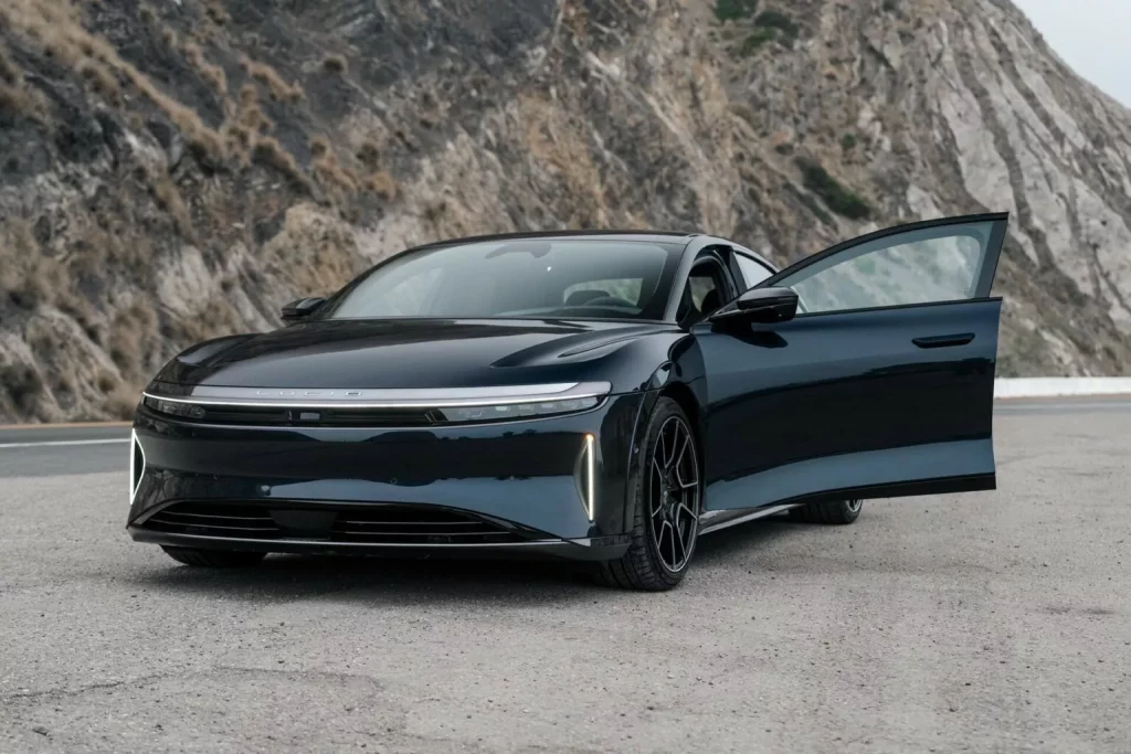 2024 Lucid Air Sapphire. US Armor Group. Imagen estática.