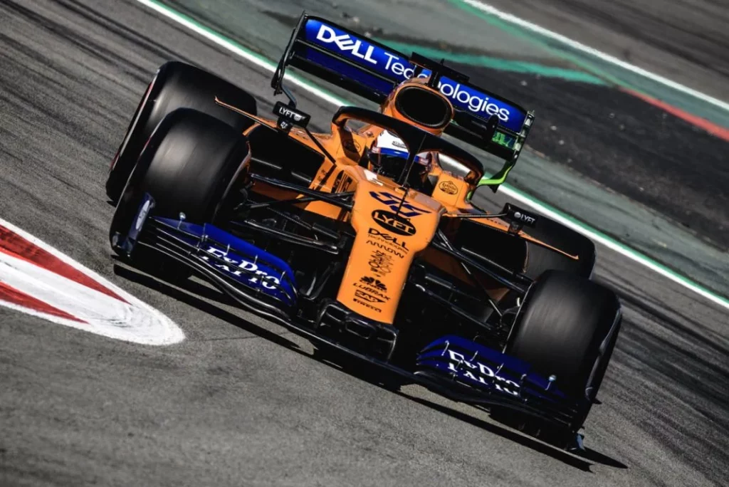 Las muescas en la culata de Carlos Sainz que solo tienen dos pilotos en la Fórmula 1 6 Motor16 CARLOS SAINZ MCLAREN Motor16