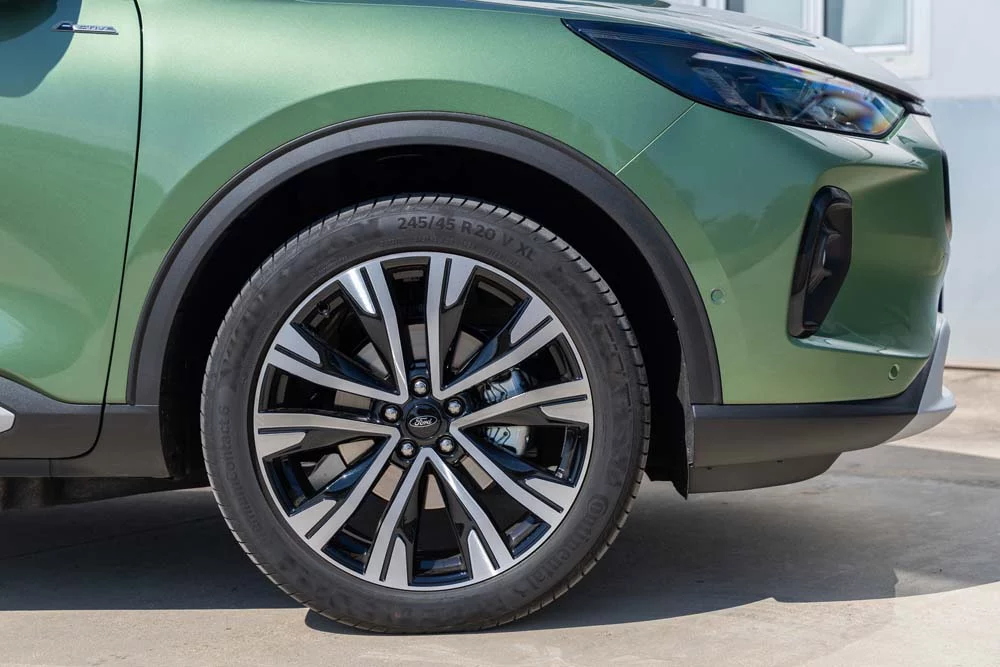 Ford Kuga PHEV 22 Motor16