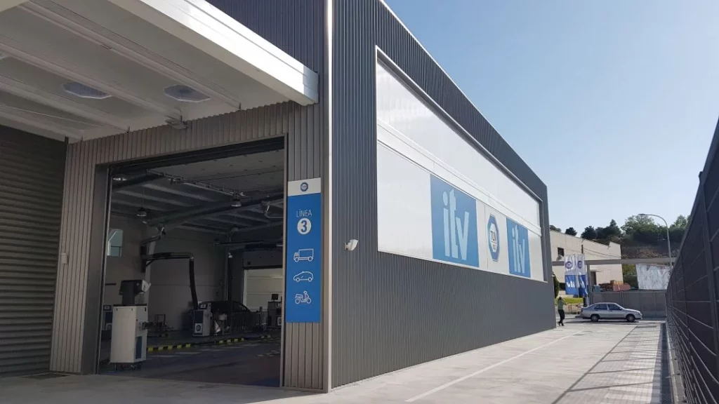 El motivo de las colas que encontrarás en la ITV si te toca pasarla en estos meses 2 Motor16 ITV TUV SUD Motor16