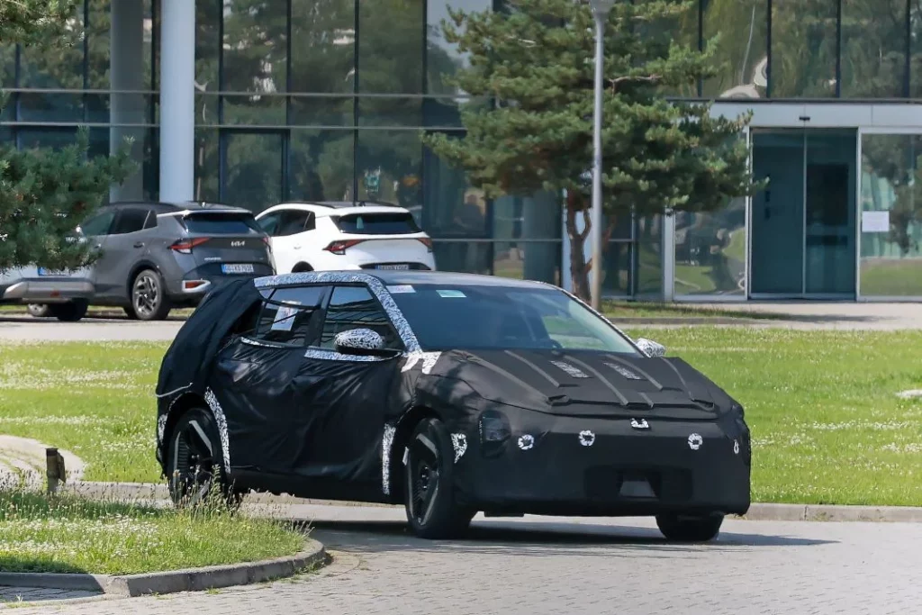 El Kia EV4 también tendrá una carrocería de cinco puertas 3 Motor16 Kia EV4 Hatchback 1 Motor16
