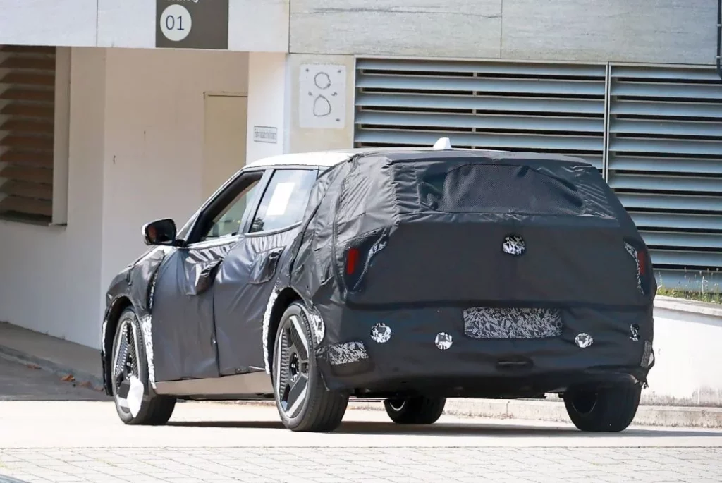 El Kia EV4 también tendrá una carrocería de cinco puertas 14 Motor16 Kia EV4 Hatchback 12 Motor16